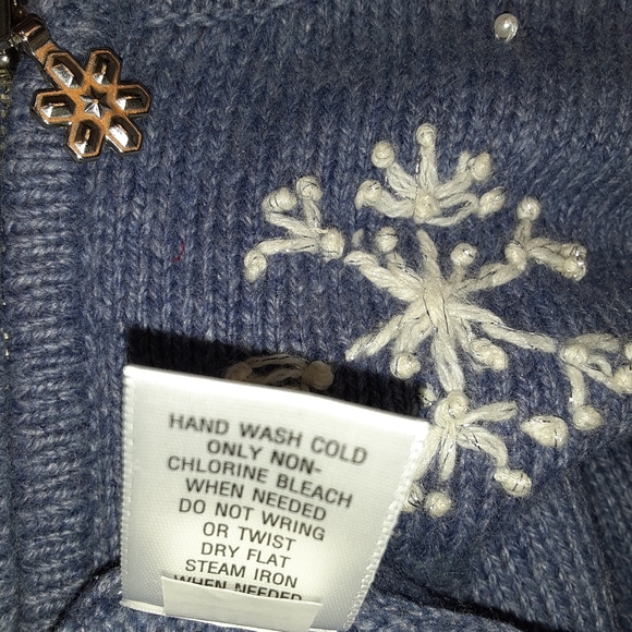 Snowflake Full Zip Cardigan, Sz Large, Blue - Picture 5 of 8